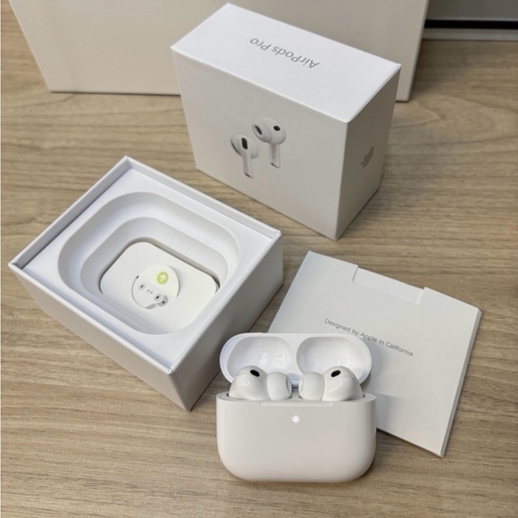 AirPods 3 Wireless Earbuds with Charging Case - White - Picture 2 of 2